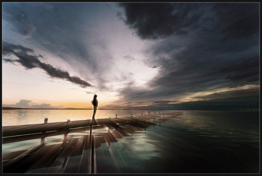 Fantastic Glossy Lighting Effects in Photoshop